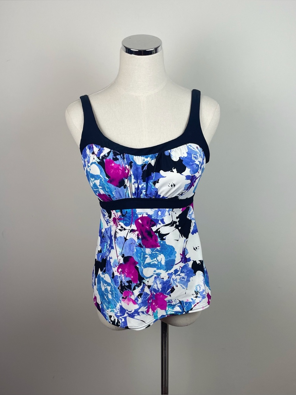 ZeroXposur Blue Black White Pink Floral Swim Top Women Size 10